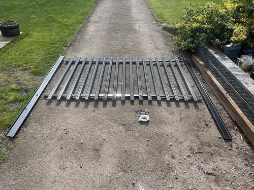 Palisade fencing - 1.8m,